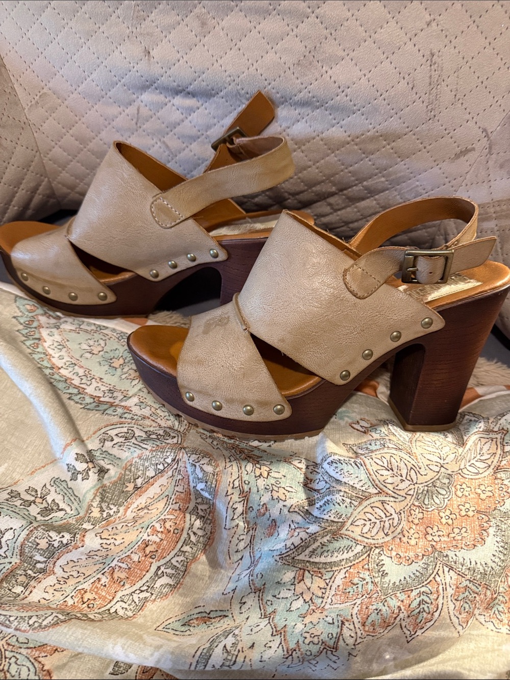 Beige Leather Platform Sandals with Studded Accents - Picture 1 of 7